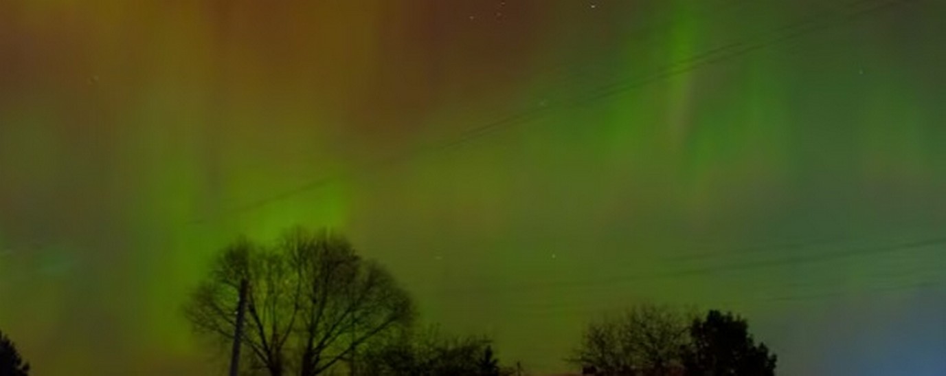 В окрестностях Бреста, что недалеко от европейских границ, жители наблюдали "полярное сияние в окрестностях Бреста". В окрестностях Бреста, что недалеко от европейских границ, жители наблюдали "полярное сияние в окрестностях Бреста" 2026.
