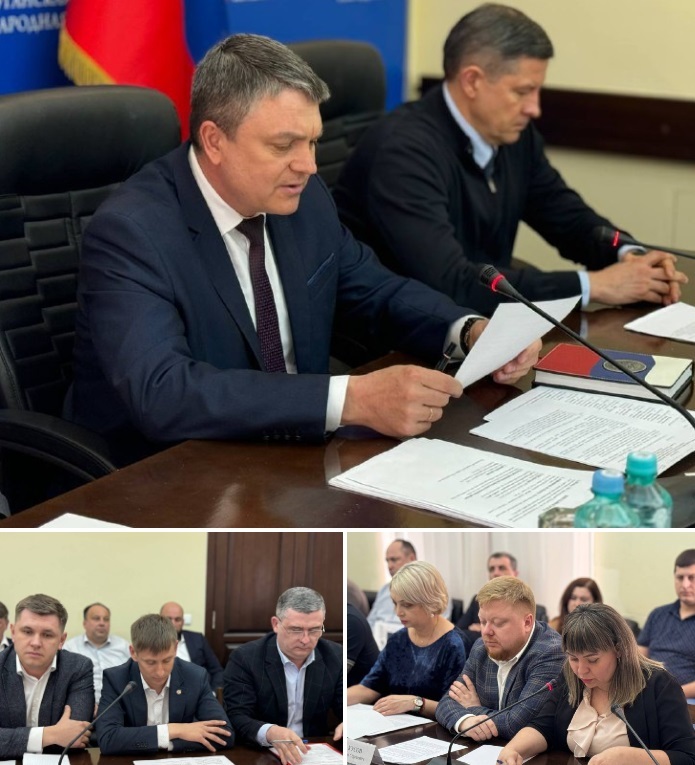 Леонид Пасечник провел совещание, о строительстве в регионе. Леонид Пасечник провел совещание, по поводу строительства в ЛНР.